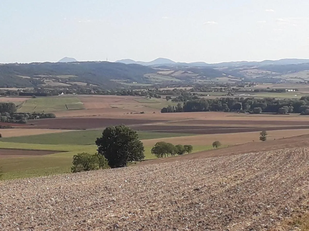 Les Tilleuls Bed and Breakfast Charroux-dʼAllier