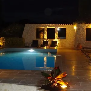 La Bastide De Font Clarette Bed & Breakfast Six-Fours-les-Plages